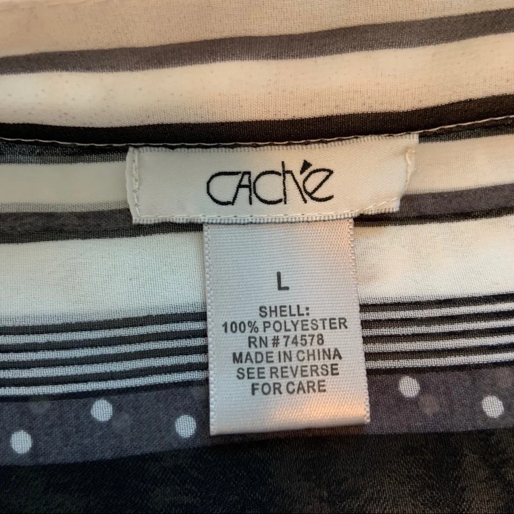 Cache Button Up Top Large - Picture 4 of 6